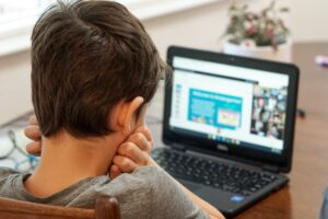 Children can contact childline online or over the phone to discuss any worries they have